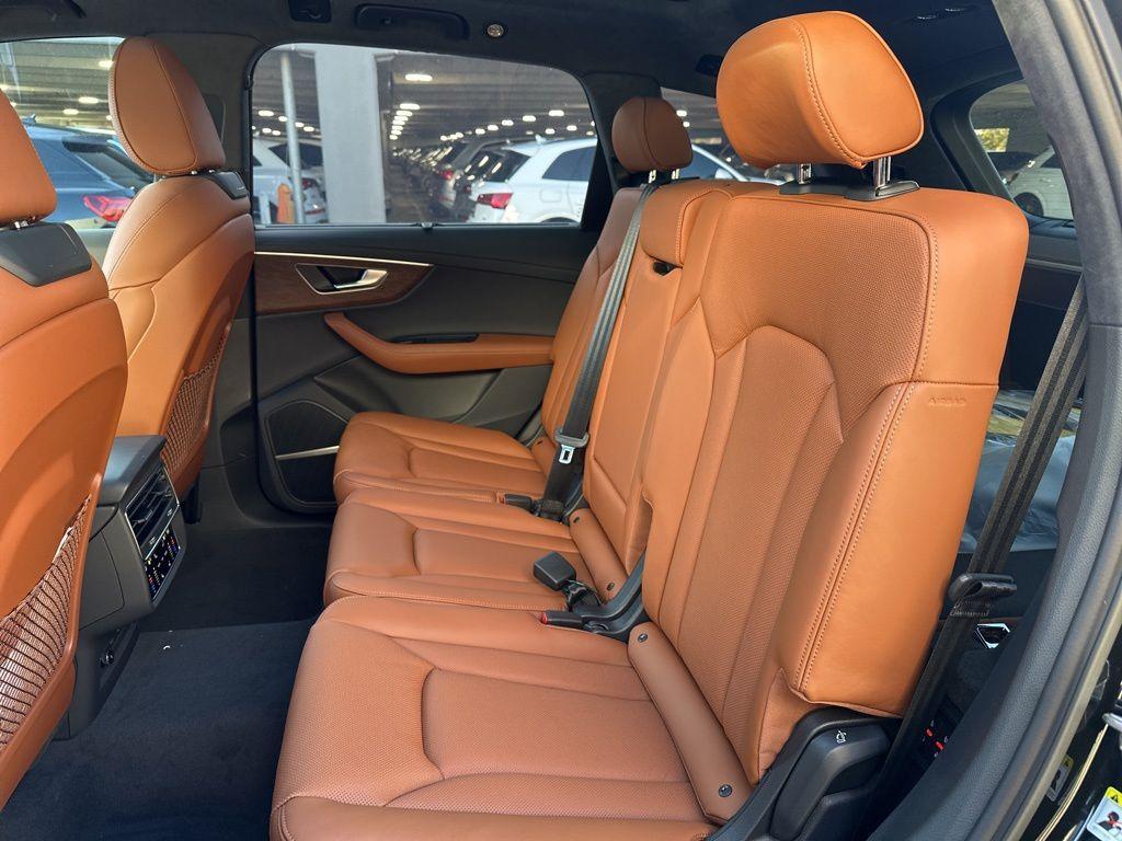 new 2025 Audi Q7 car, priced at $77,835