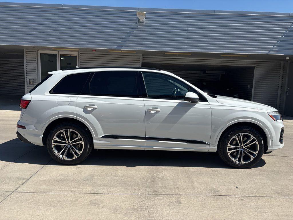 used 2025 Audi Q7 car, priced at $55,991