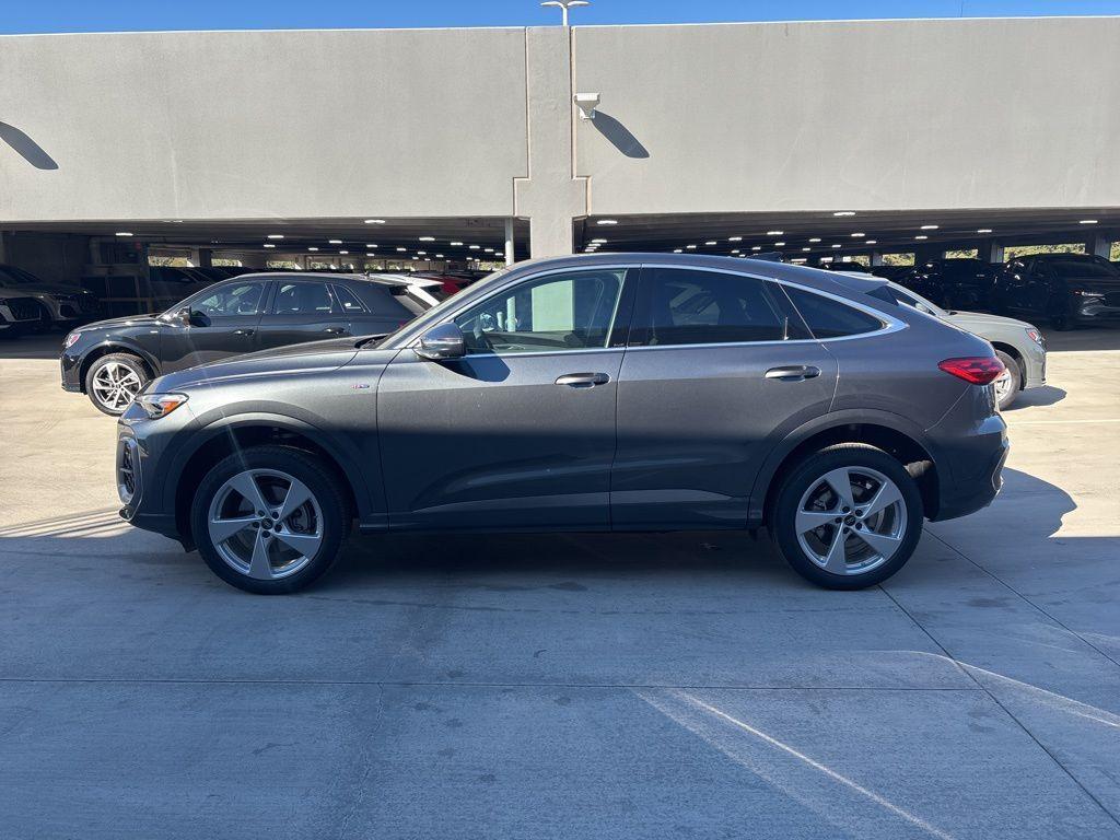 new 2025 Audi Q5 car, priced at $64,050