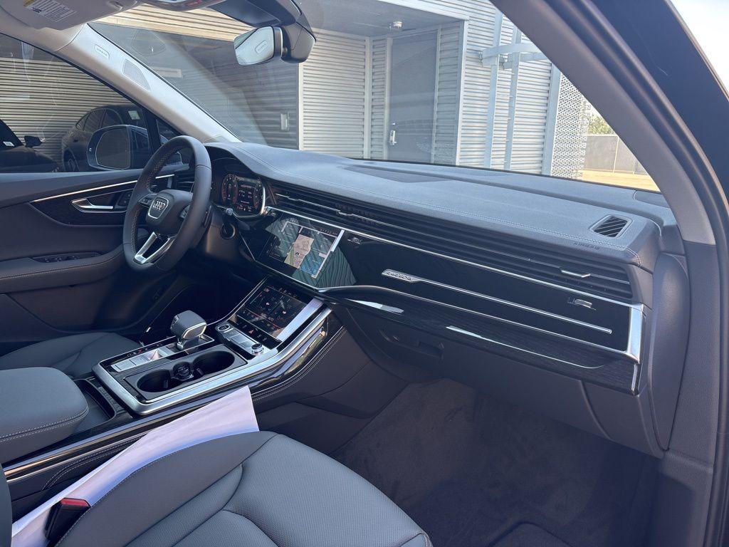 new 2025 Audi Q7 car, priced at $72,480