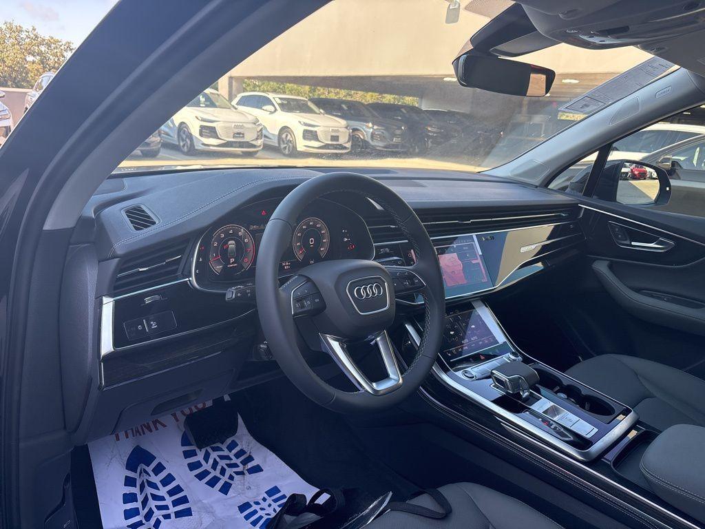 new 2025 Audi Q7 car, priced at $72,480