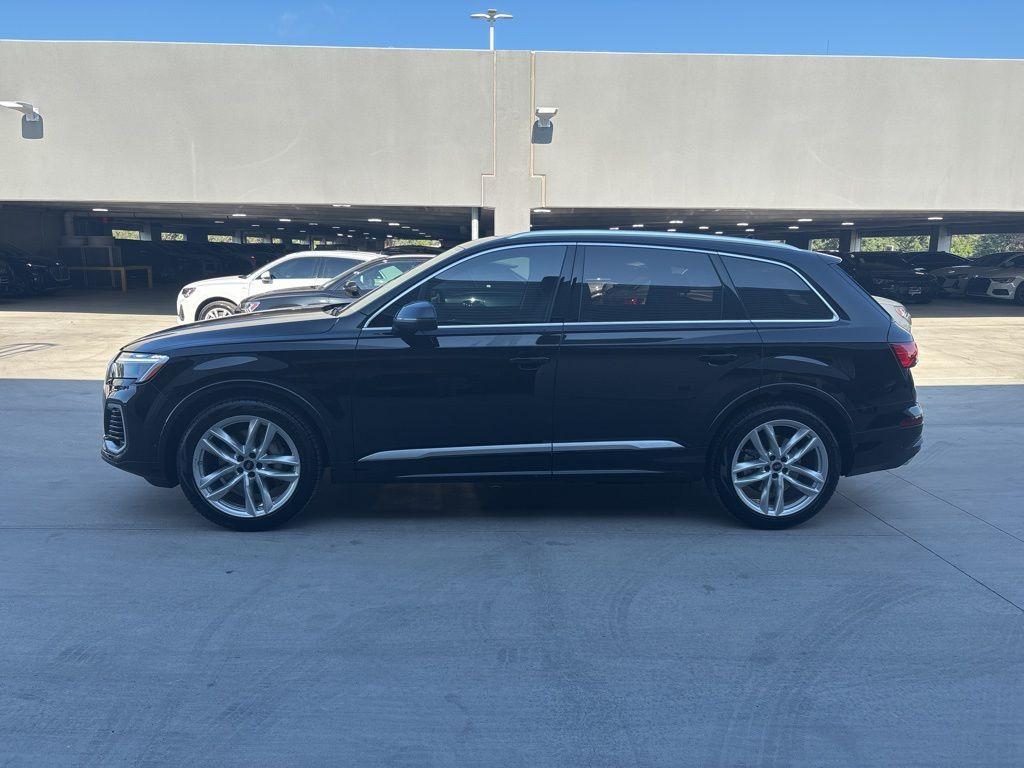 new 2025 Audi Q7 car, priced at $72,480