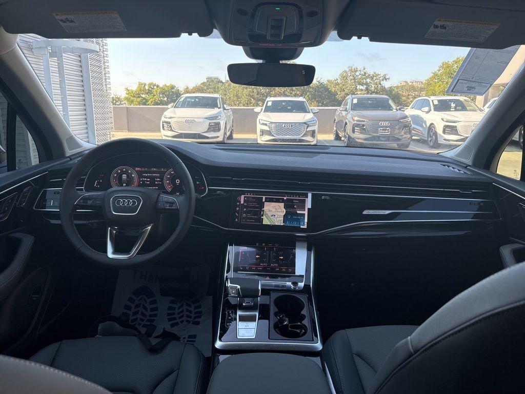 new 2025 Audi Q7 car, priced at $72,480