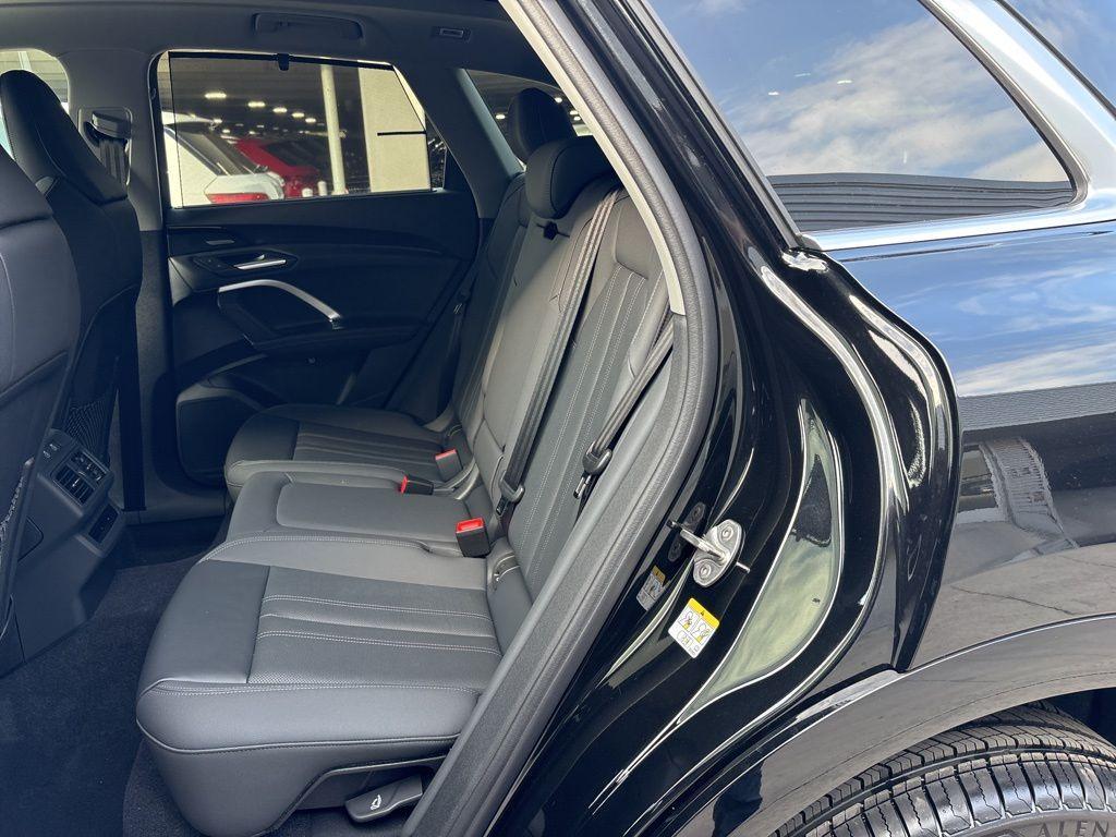 new 2025 Audi Q5 car, priced at $61,950