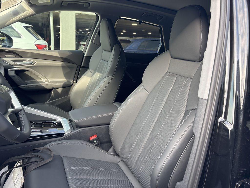 new 2025 Audi Q5 car, priced at $61,950
