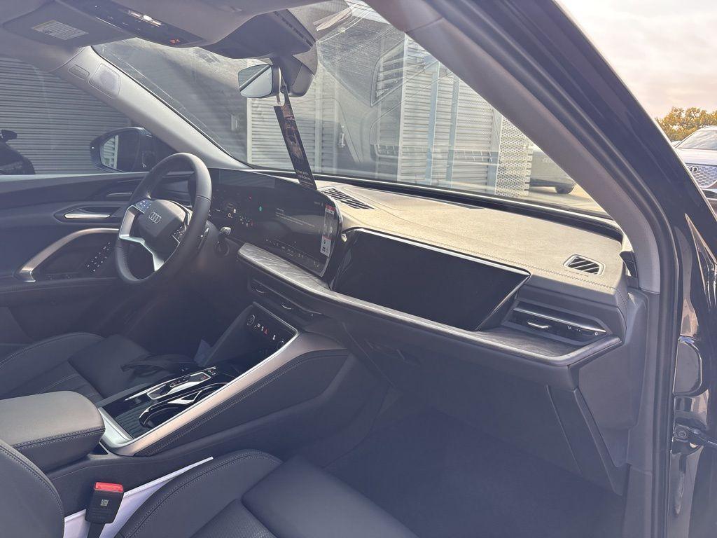 new 2025 Audi Q5 car, priced at $61,950