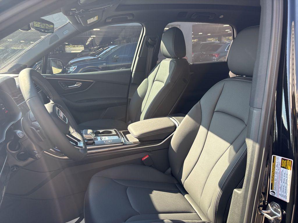 new 2026 Audi Q7 car, priced at $76,445