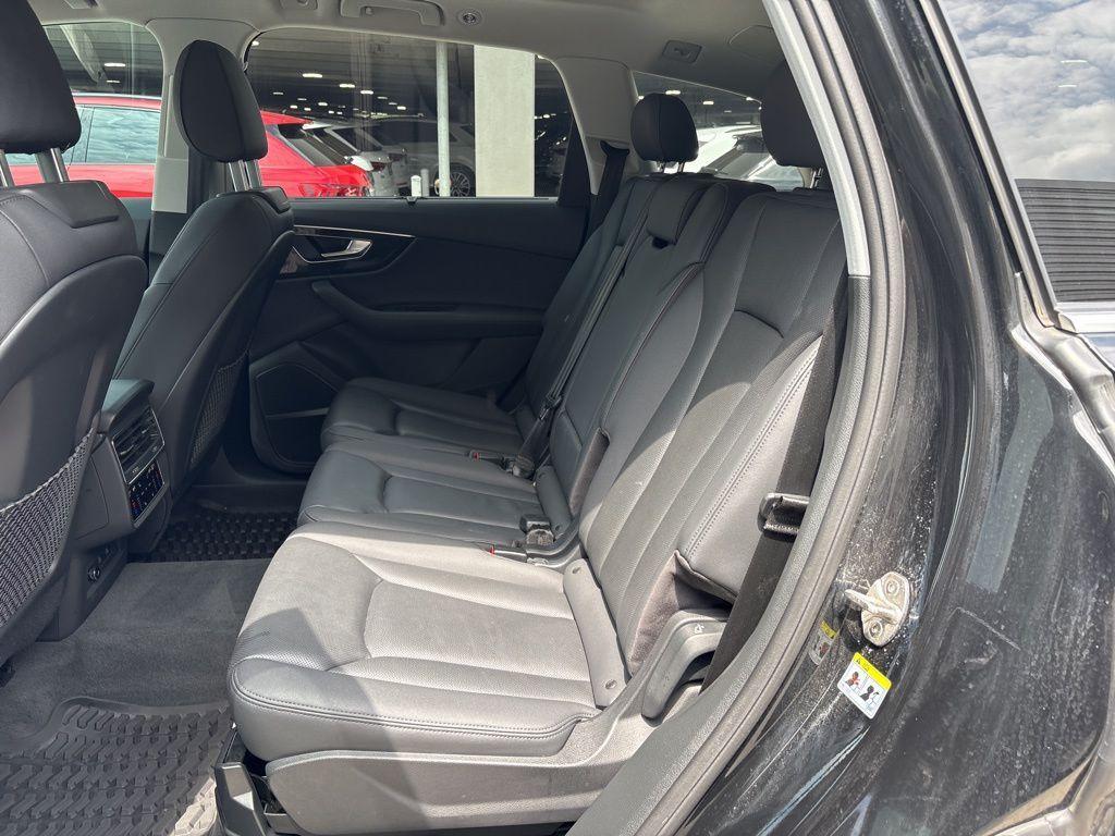 used 2022 Audi Q7 car, priced at $40,691