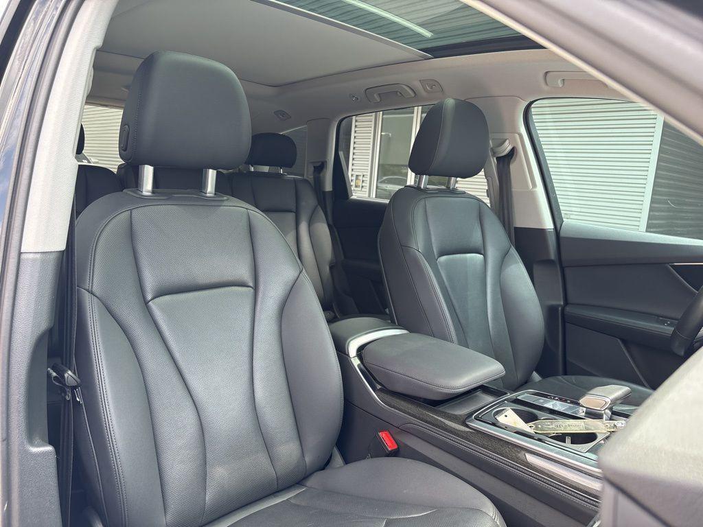 used 2022 Audi Q7 car, priced at $40,691
