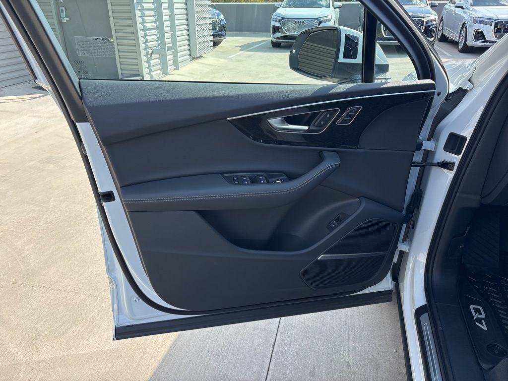 used 2025 Audi Q7 car, priced at $60,991