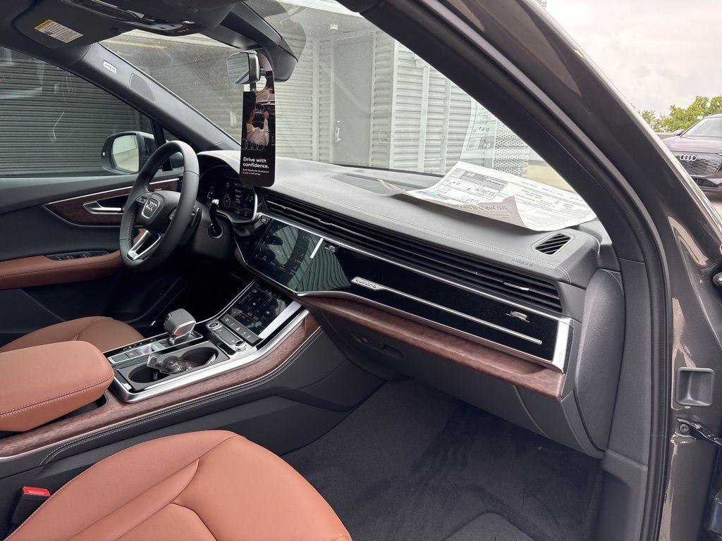 new 2025 Audi Q7 car, priced at $63,487