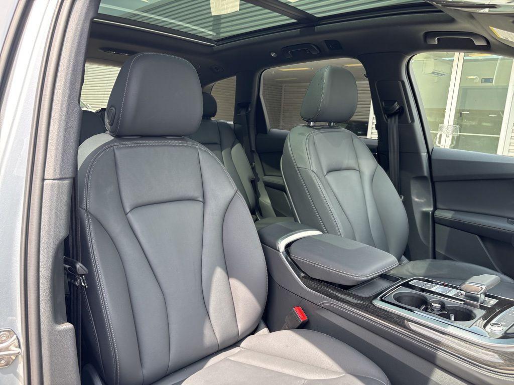 used 2025 Audi Q7 car, priced at $58,991