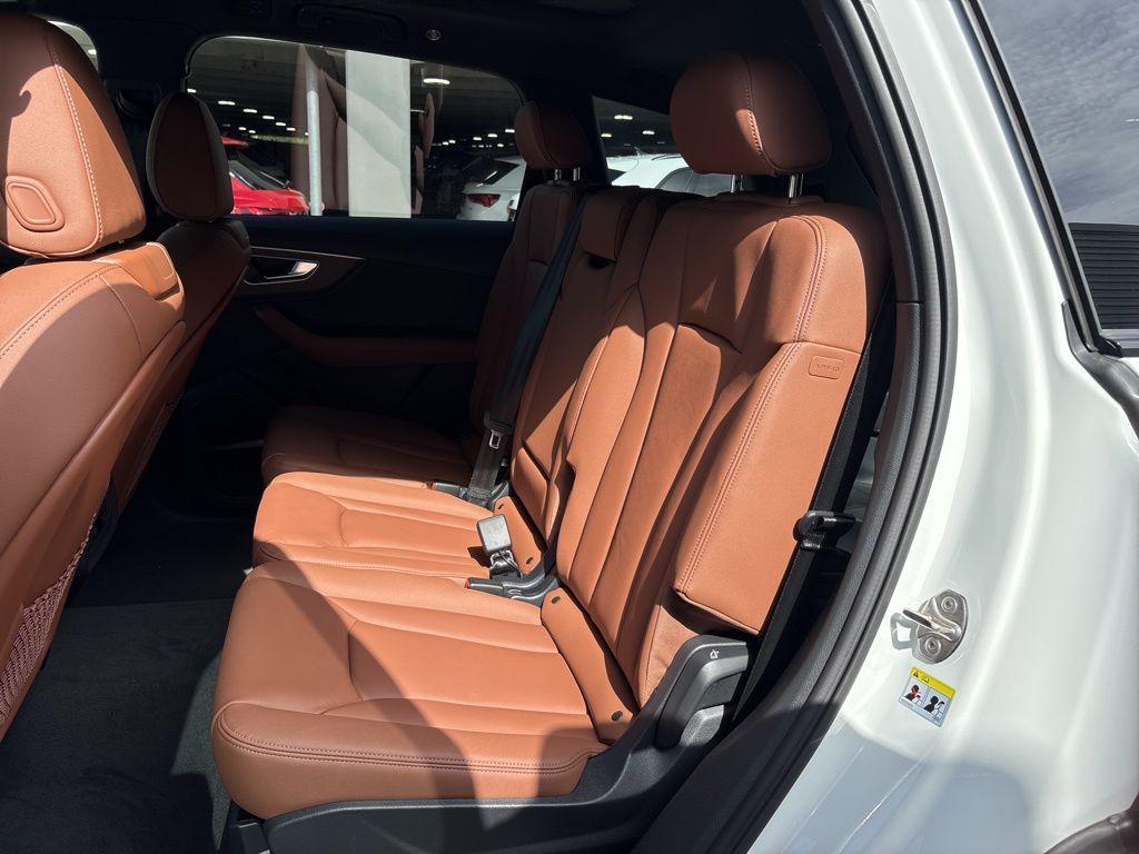 new 2025 Audi Q7 car, priced at $56,896