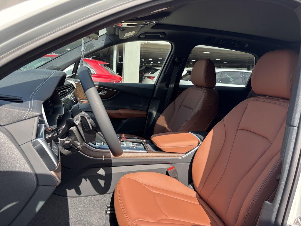 new 2025 Audi Q7 car, priced at $56,896