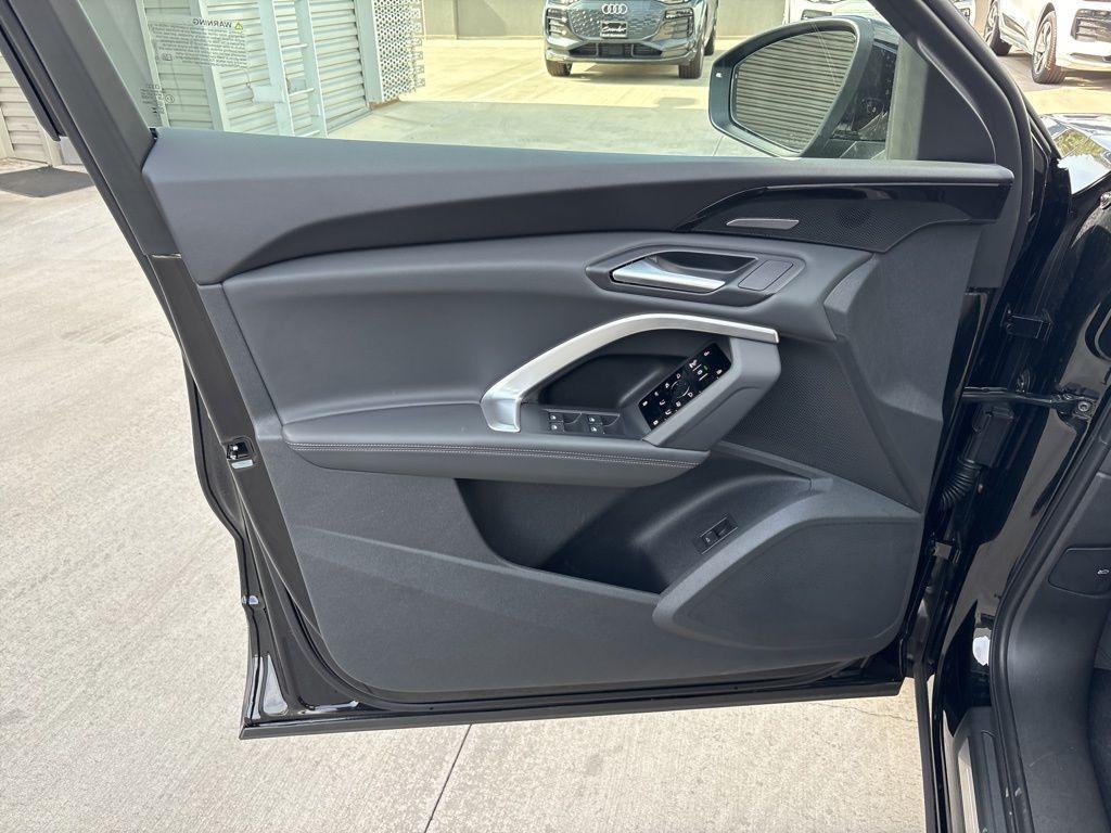 new 2025 Audi Q5 car, priced at $61,390