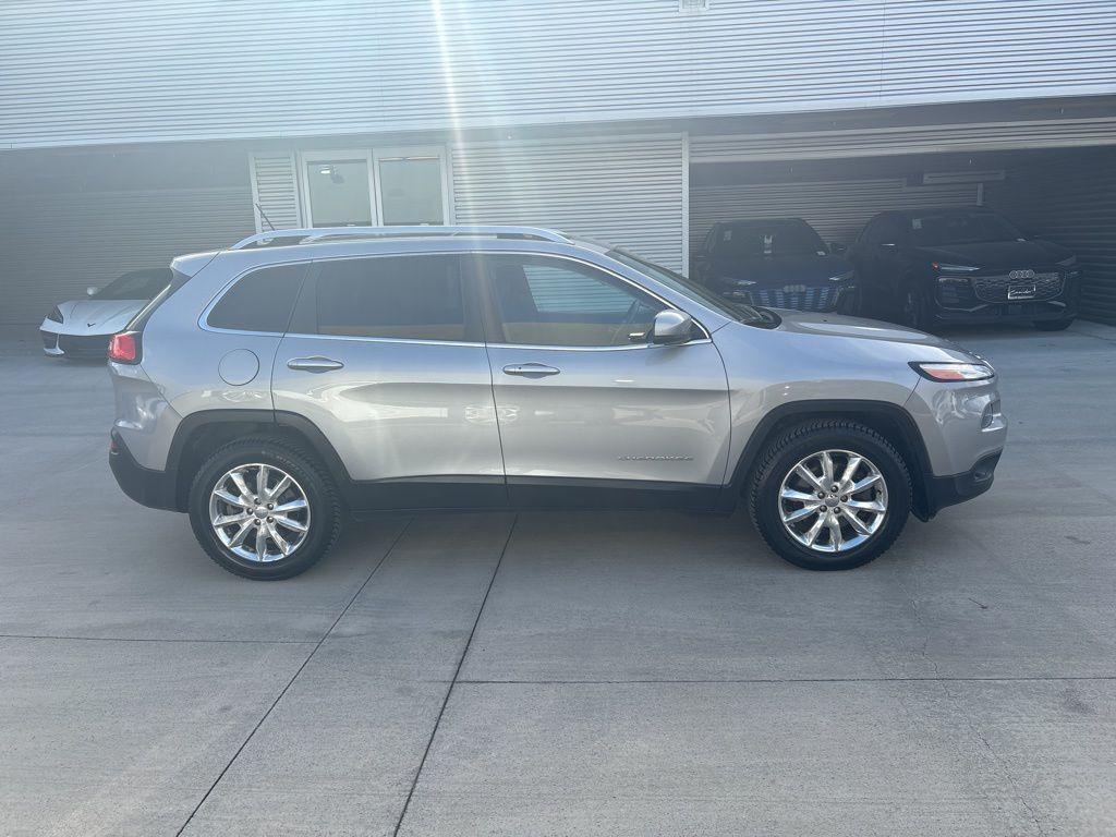 used 2014 Jeep Cherokee car, priced at $14,991