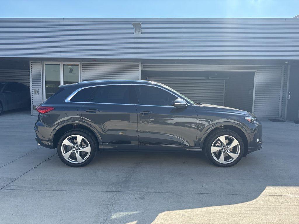 new 2025 Audi Q5 car, priced at $61,390