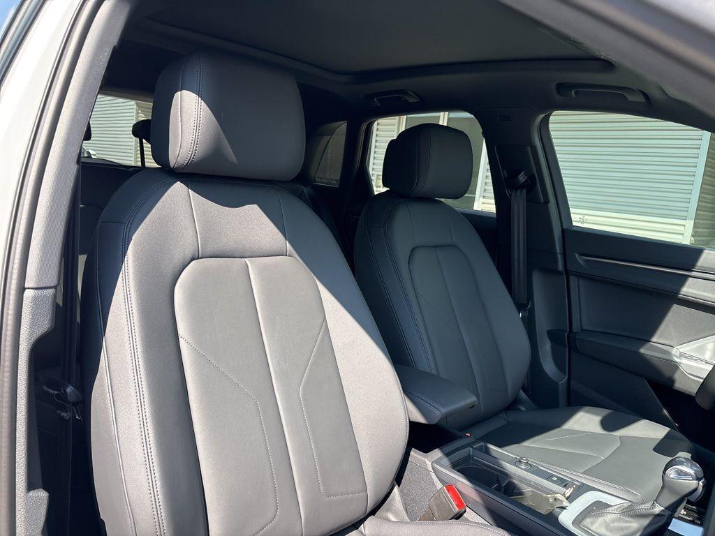 new 2025 Audi Q3 car, priced at $41,965