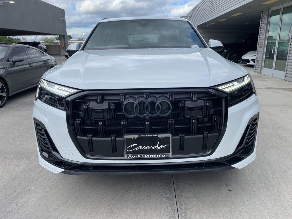 new 2025 Audi Q7 car, priced at $72,346