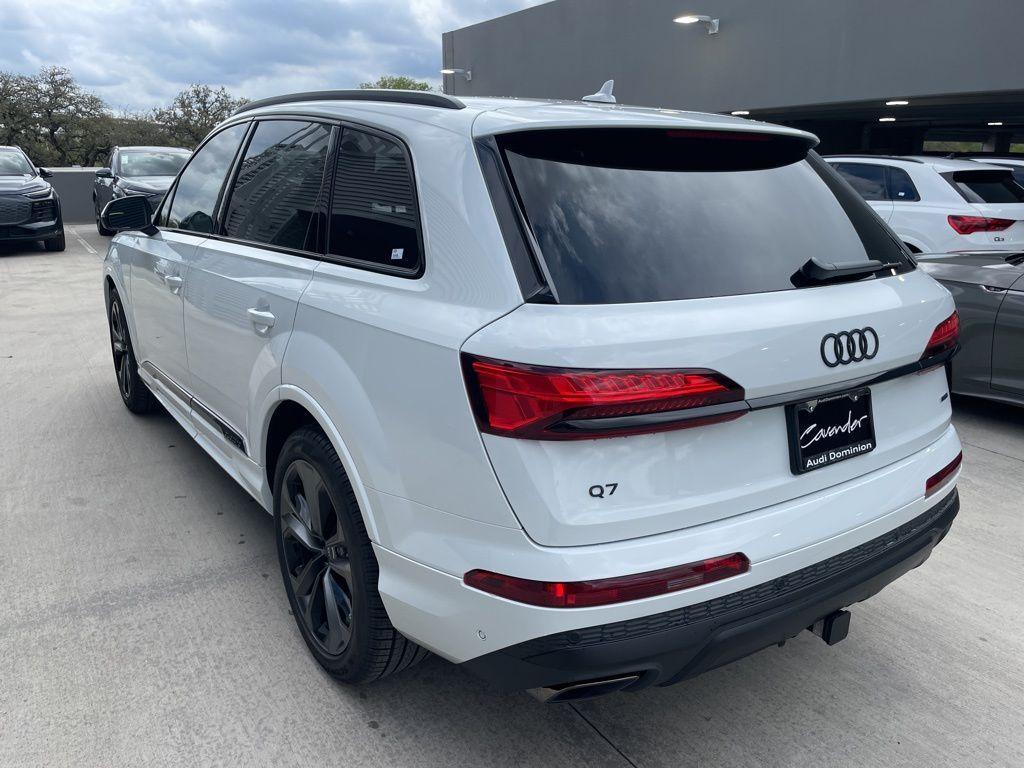 new 2025 Audi Q7 car, priced at $72,346