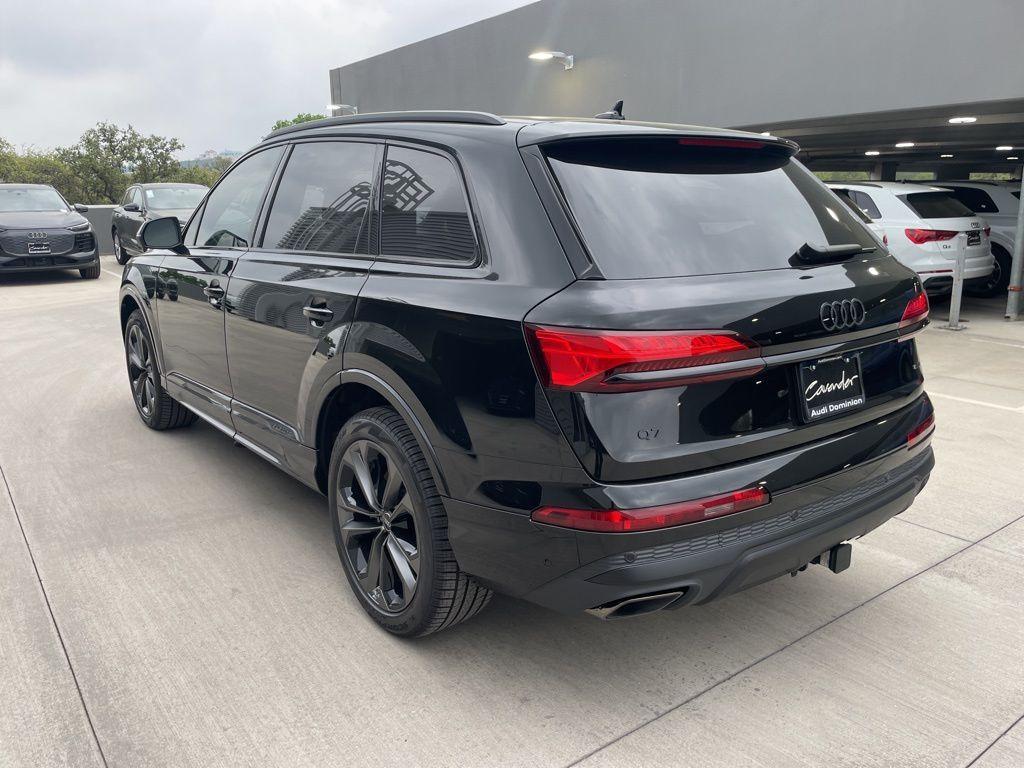 new 2025 Audi Q7 car, priced at $66,769