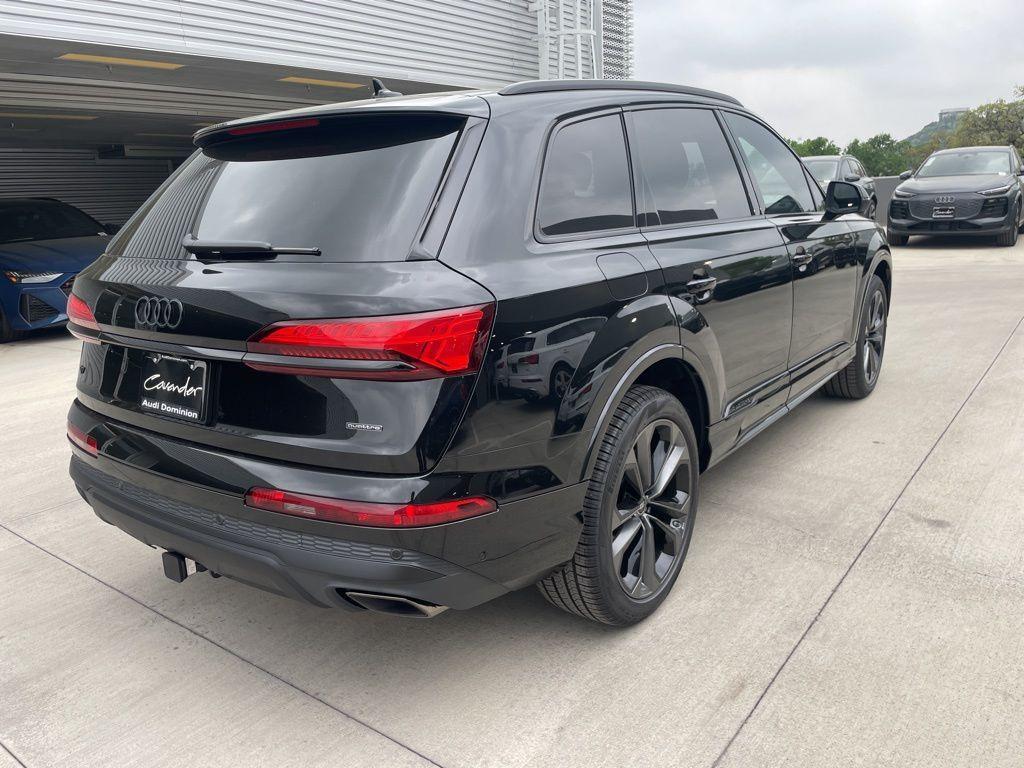 new 2025 Audi Q7 car, priced at $66,769