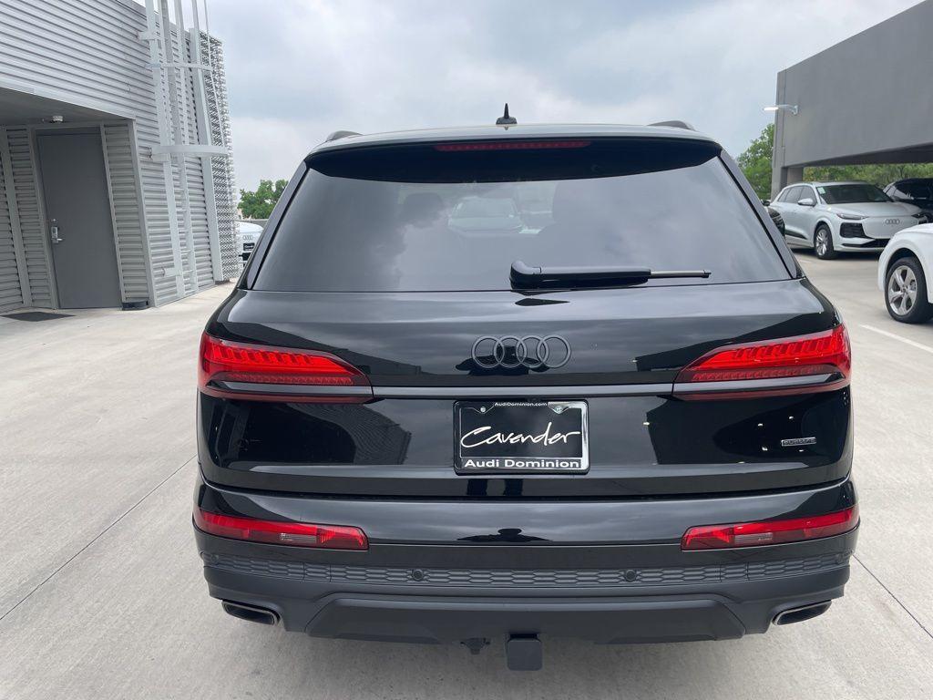 new 2025 Audi Q7 car, priced at $66,769