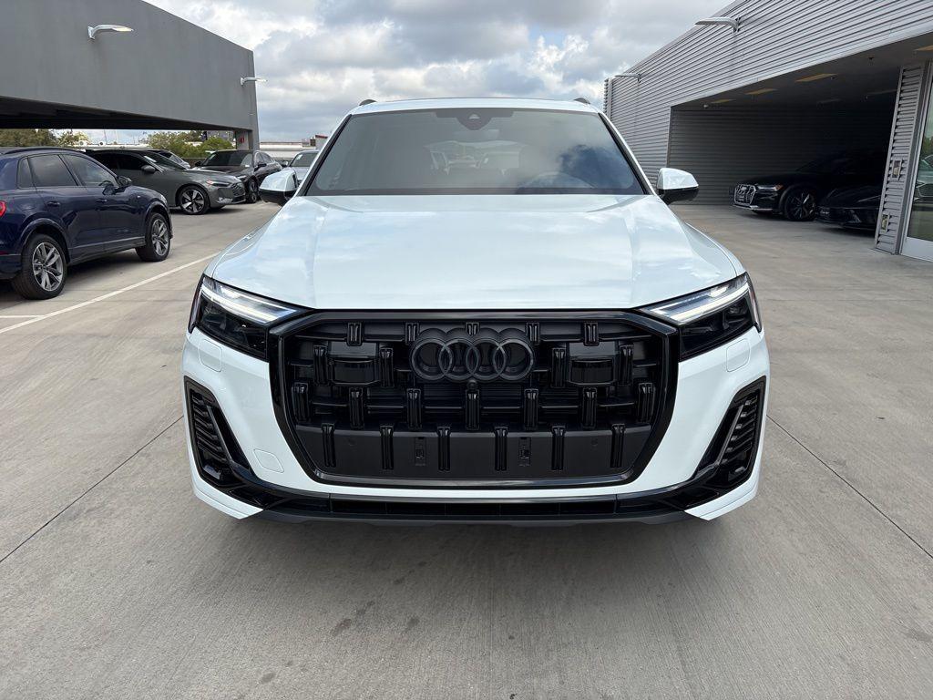 new 2026 Audi Q7 car, priced at $70,895