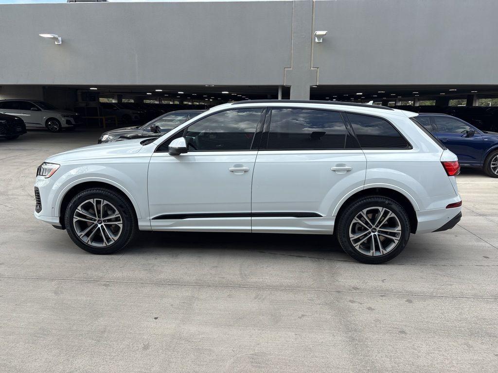 new 2026 Audi Q7 car, priced at $70,895