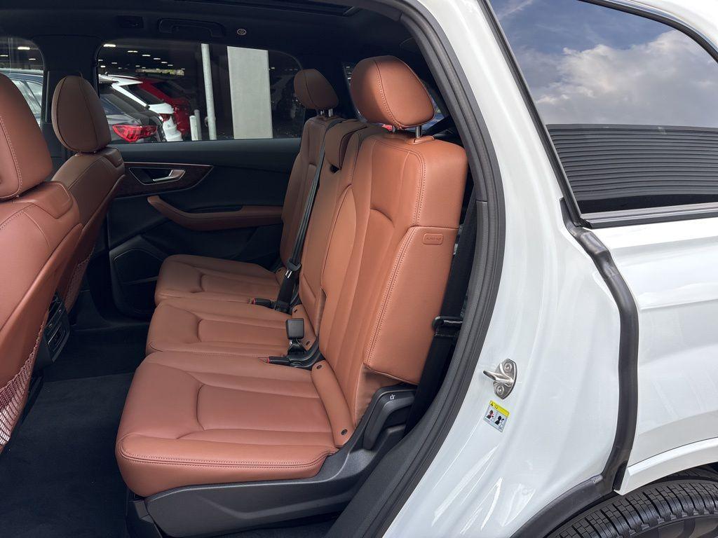 new 2026 Audi Q7 car, priced at $70,895