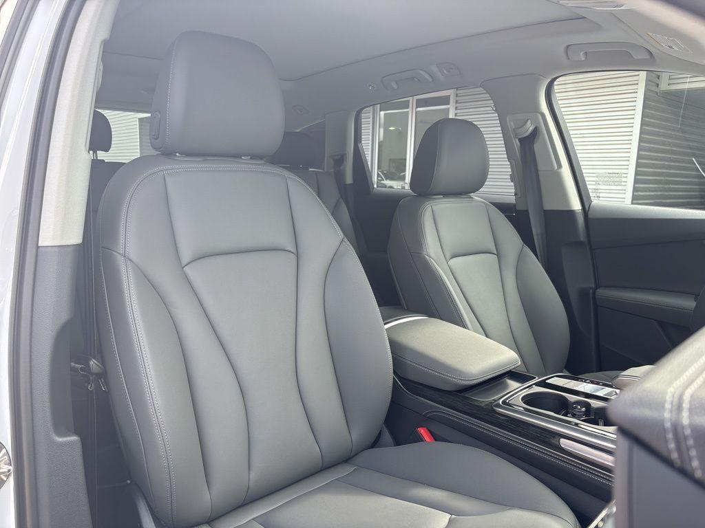 new 2025 Audi Q7 car, priced at $63,537