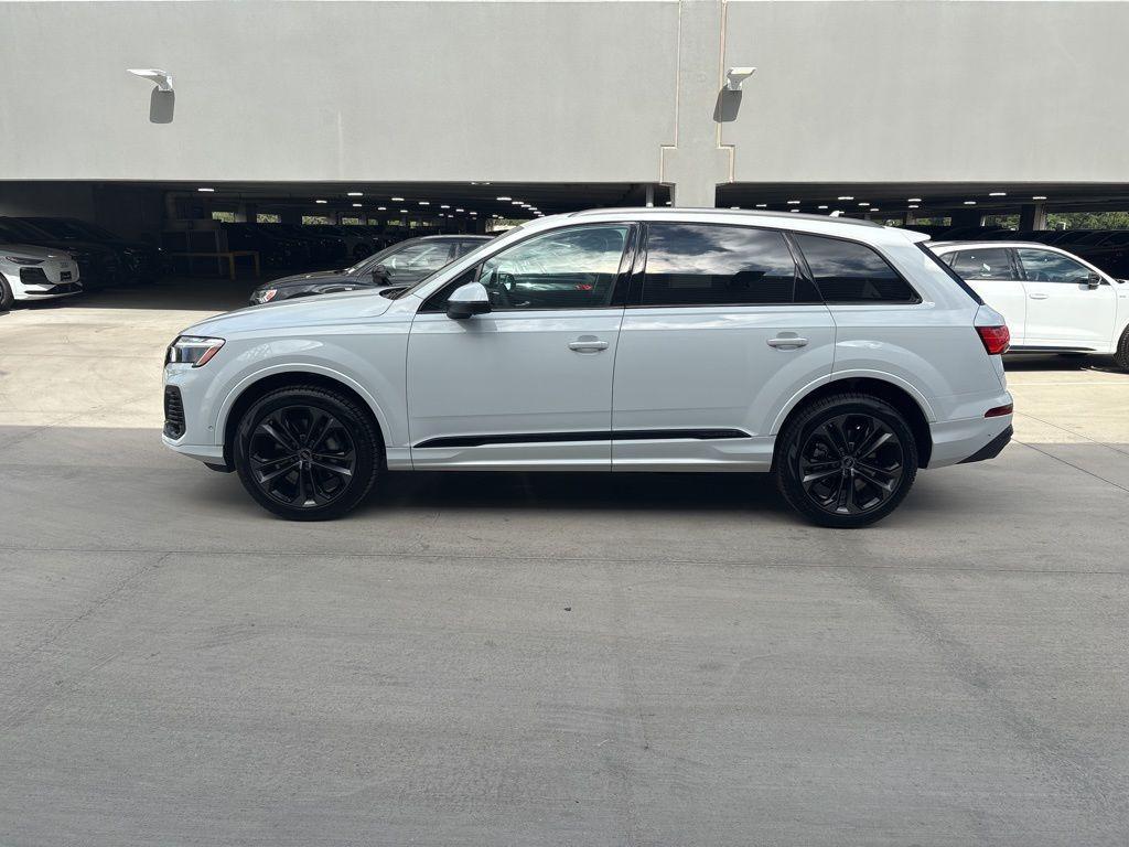 new 2025 Audi Q7 car, priced at $63,537