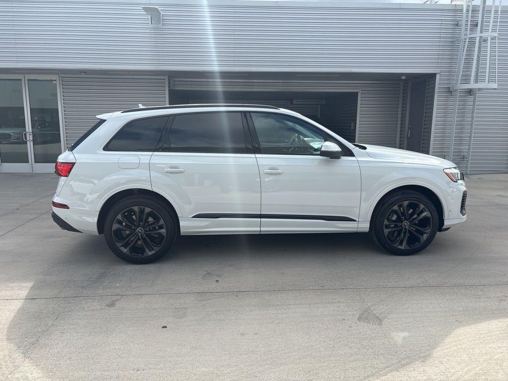 new 2025 Audi Q7 car, priced at $63,537
