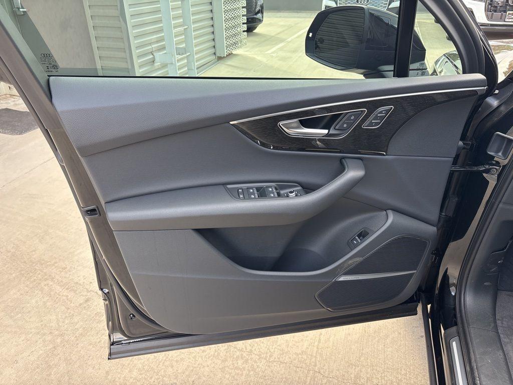 new 2026 Audi Q7 car, priced at $69,895