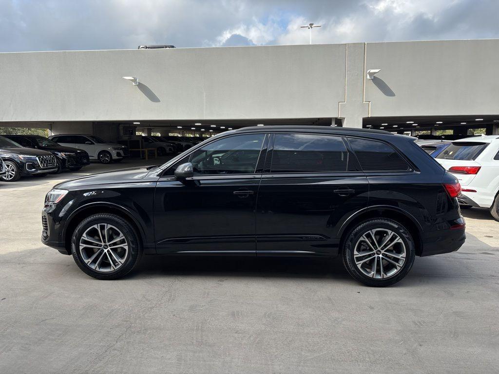 new 2026 Audi Q7 car, priced at $69,895