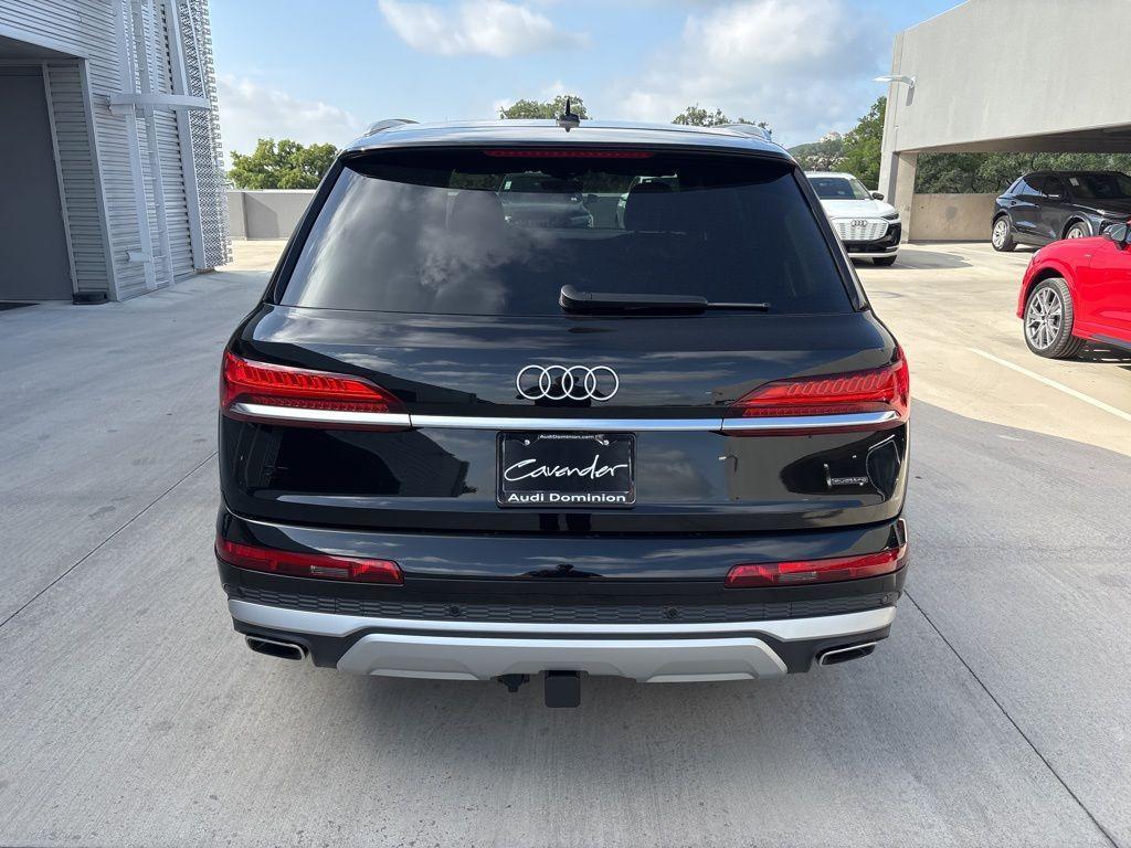 new 2025 Audi Q7 car, priced at $69,929