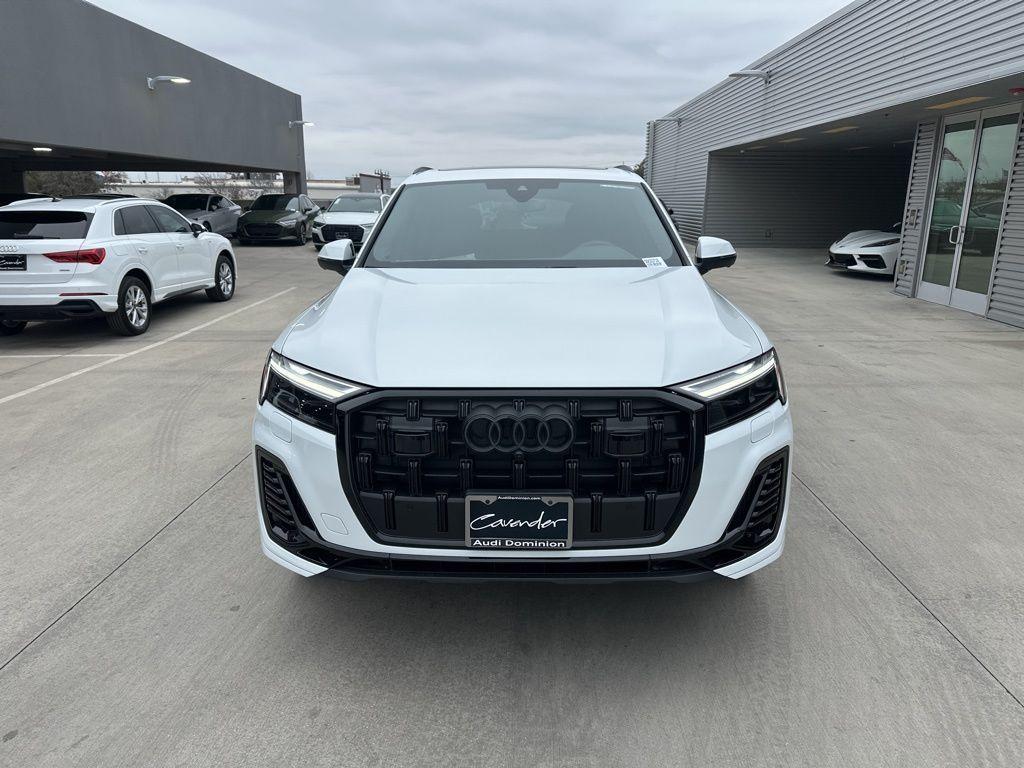 new 2025 Audi Q7 car, priced at $66,718