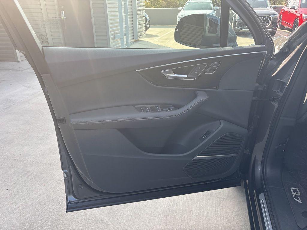 used 2025 Audi Q7 car, priced at $60,991