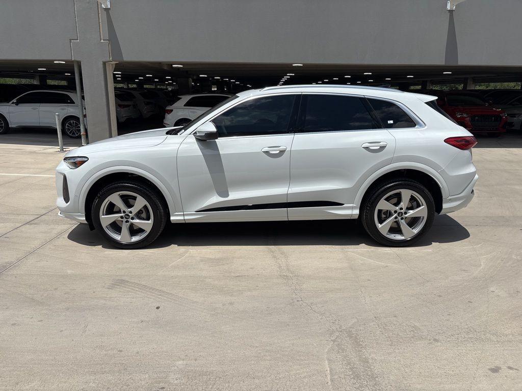 new 2025 Audi Q5 car, priced at $59,451