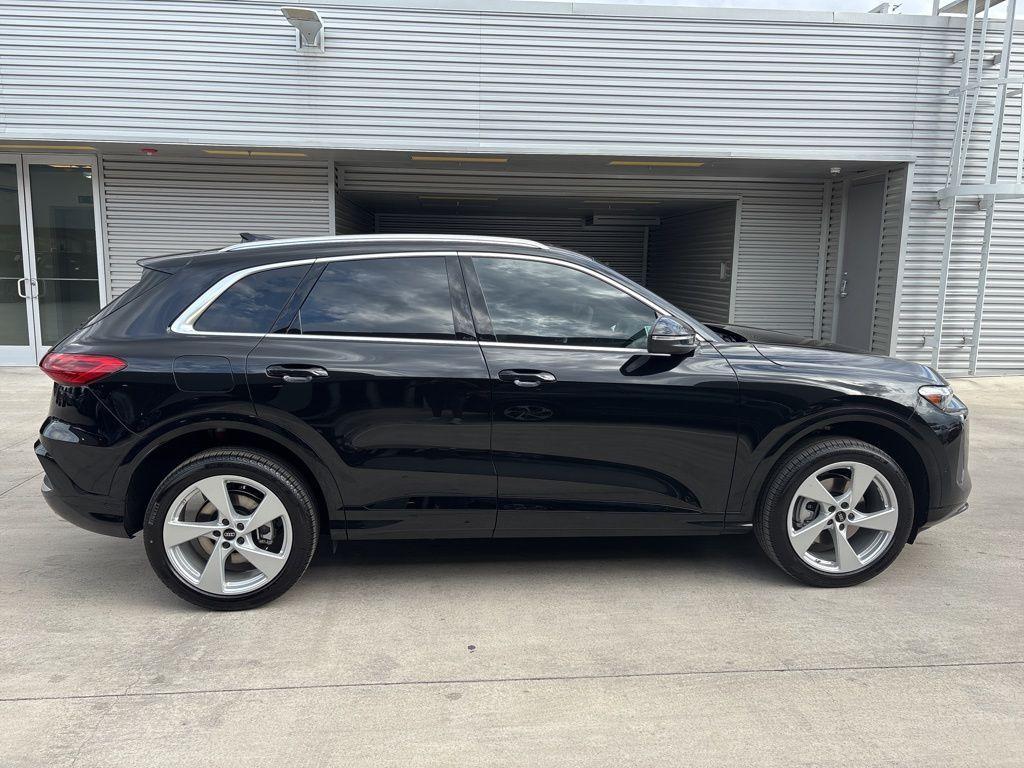 new 2025 Audi Q5 car, priced at $61,950