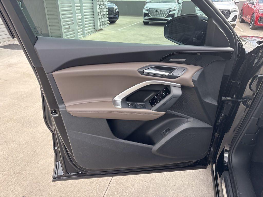 new 2025 Audi Q5 car, priced at $61,950