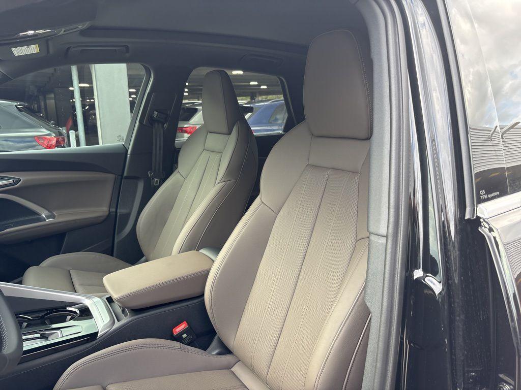 new 2025 Audi Q5 car, priced at $61,950