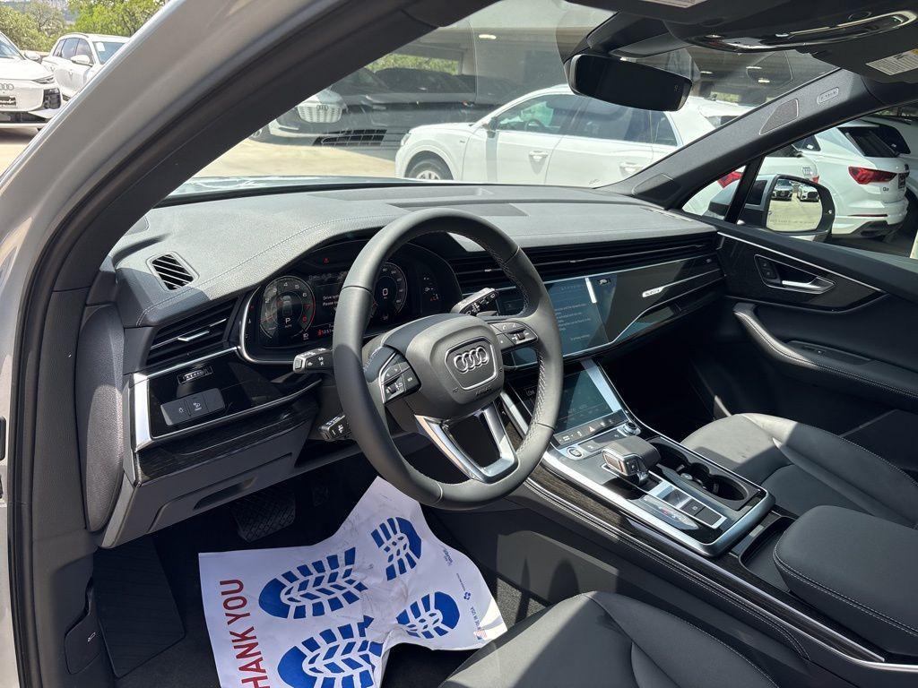 new 2025 Audi Q7 car, priced at $65,891