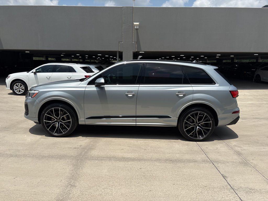 new 2025 Audi Q7 car, priced at $65,891