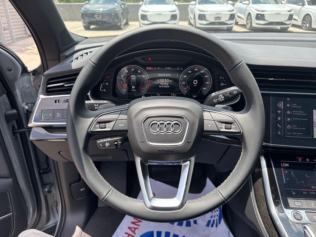 new 2025 Audi Q7 car, priced at $65,891