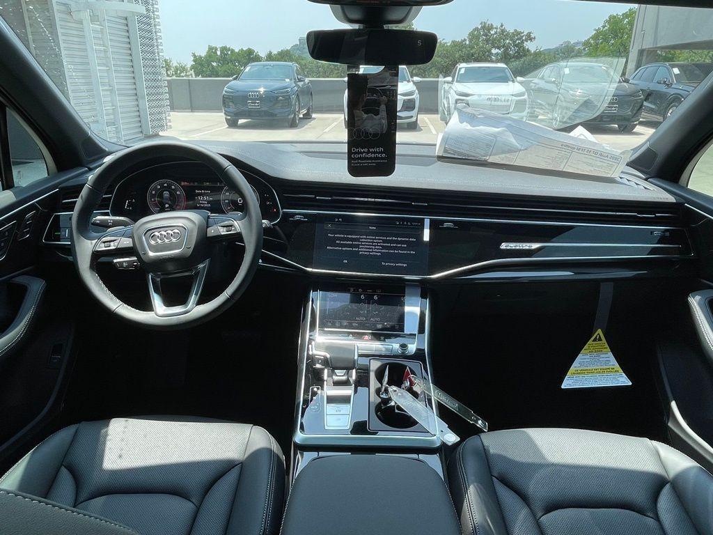 new 2025 Audi Q7 car, priced at $66,490