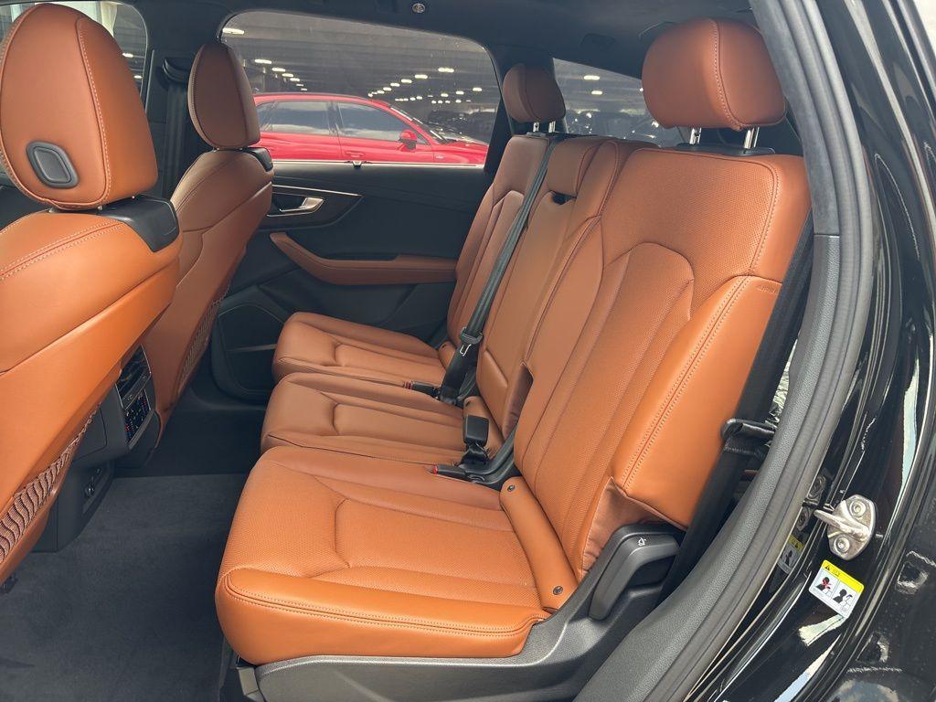 new 2025 Audi Q7 car, priced at $77,045