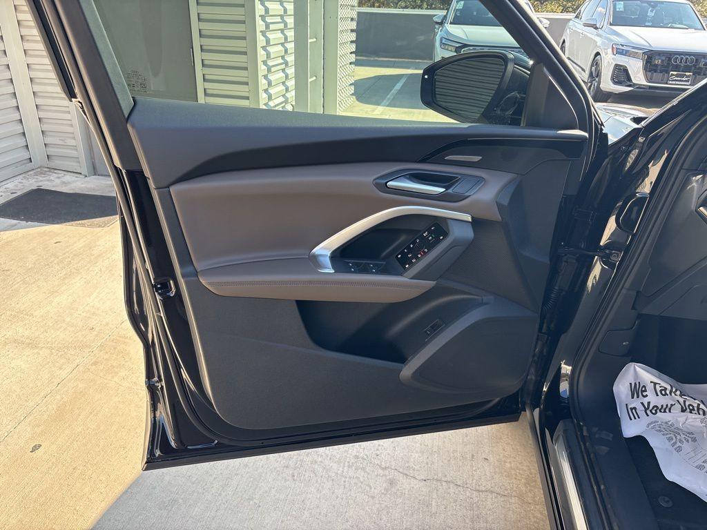 new 2025 Audi Q5 car, priced at $61,490