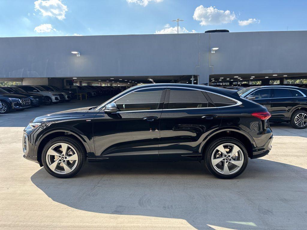 new 2025 Audi Q5 car, priced at $61,490