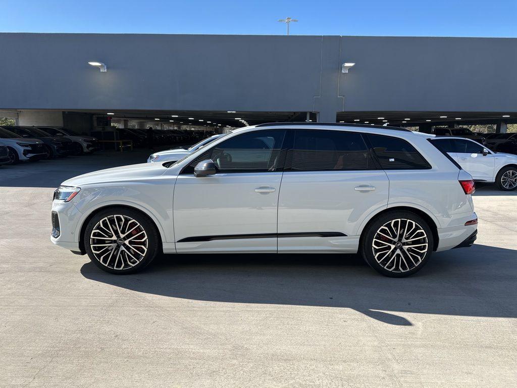 new 2025 Audi SQ7 car, priced at $105,578